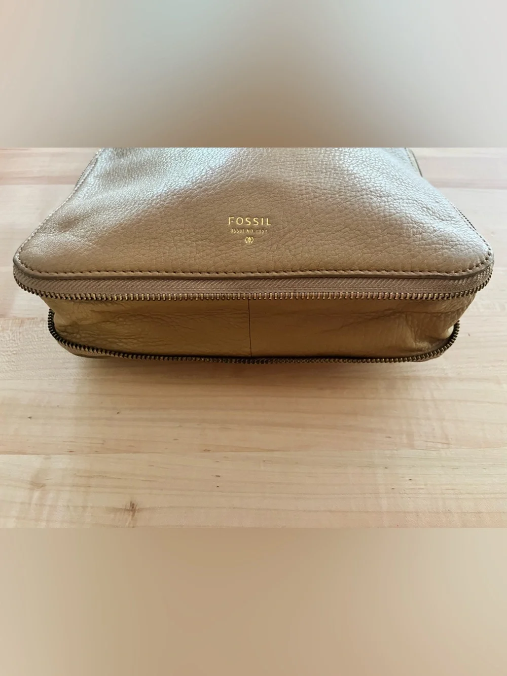 Fossil Preston Convertible Crossbody Bag in camel/tan pebbled leather
